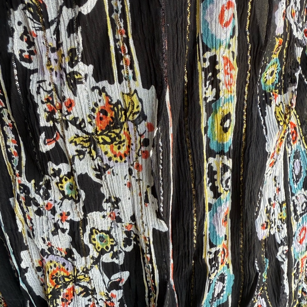 Black And Multicolor Patterned Top - image 6